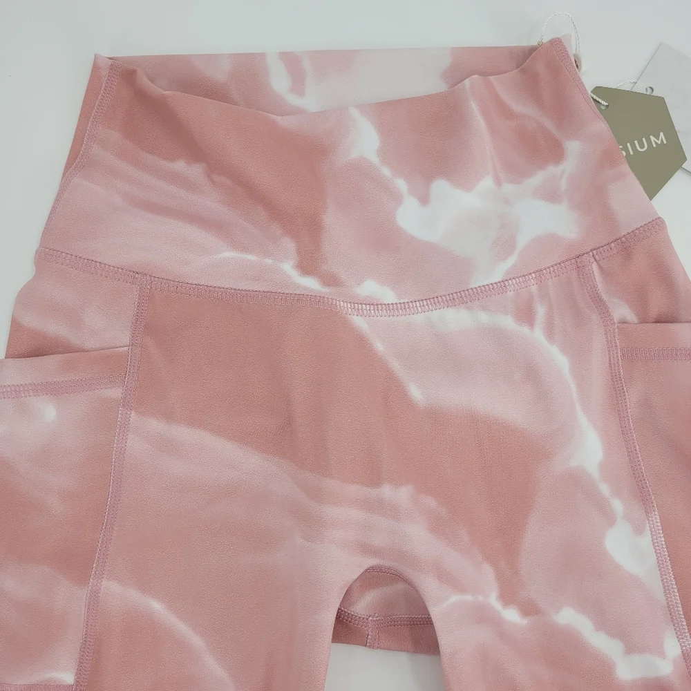 BuffBunny Limitless Biker Shorts Size XS Rose Quartz Pockets NEW